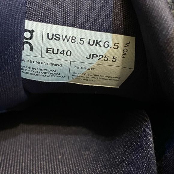 ON CLOUD GO - Women’s Running Shoes - SIZE 8.5 - Picture 11 of 11